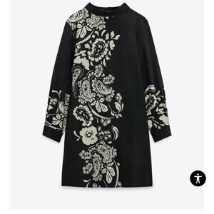 Black and White Floral Long Sleeve dress